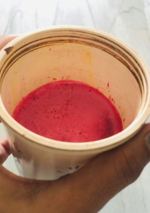 A picture of Apple, Carrot, Beet Juice.