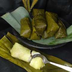 รูปของ Arem arem atau lontong isi🌯