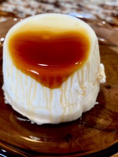 Una foto de Panna cotta de queso