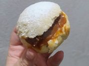 Una foto de pancito de leche