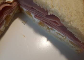Easiest Way to Make Yummy Black Forest Ham with Pineapple and Goat Cheese