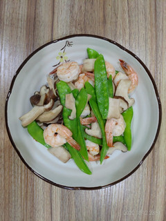 香菇豌豆炒蝦仁 的食譜成品照片