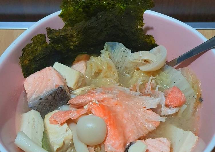 Salmon Misoshiru (Salmon Miso Soup)