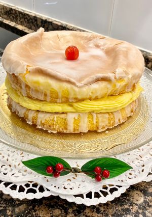 Foto principal de Pastel de yemas relleno con crema pastelera