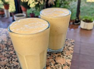 Una foto de 🍌Smoothie multifruta🍐🍍