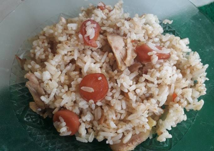 123. Nasi goreng sosis ayam