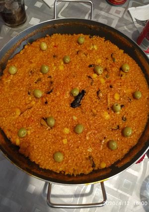 Una foto de Paella de marisco Hanks