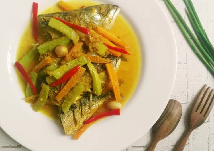 Resep Ikan Kembung Acar Kuning, Bikin Ngiler