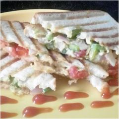 A picture of Vegetables malai sandwich.