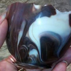 A picture of Balloon chocolate bowl.