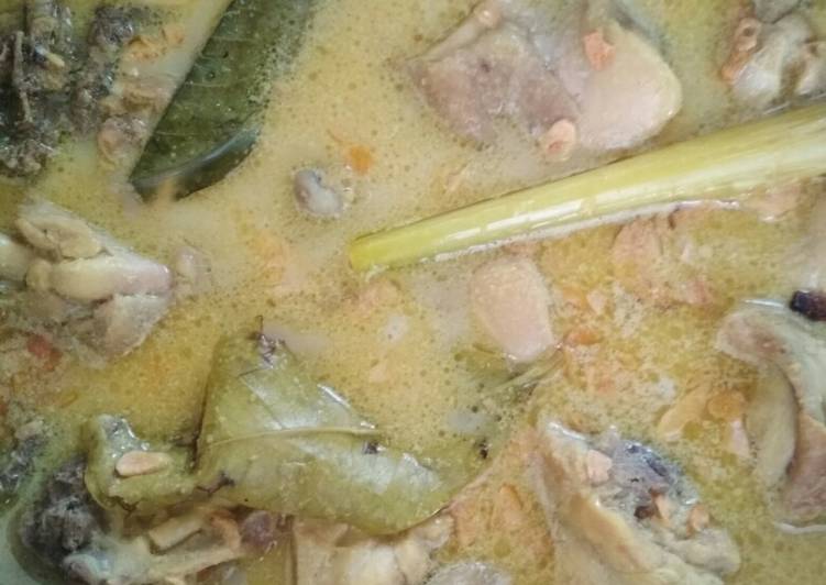 Resep Opor Ayam spesial yang Menggugah Selera