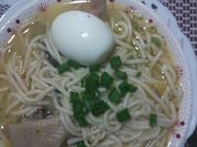 Una foto de caldo gallina
