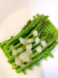 涼拌鹽麴蘆筍 的食譜成品照片