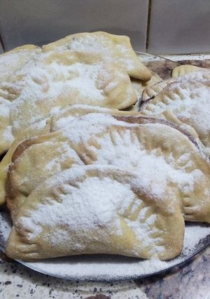 Una foto de Empanadas dulces de chocolate y dulce de leche 🍫🥟