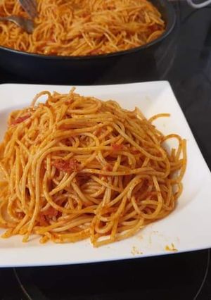 A picture of Tomato spaghetti pasta.