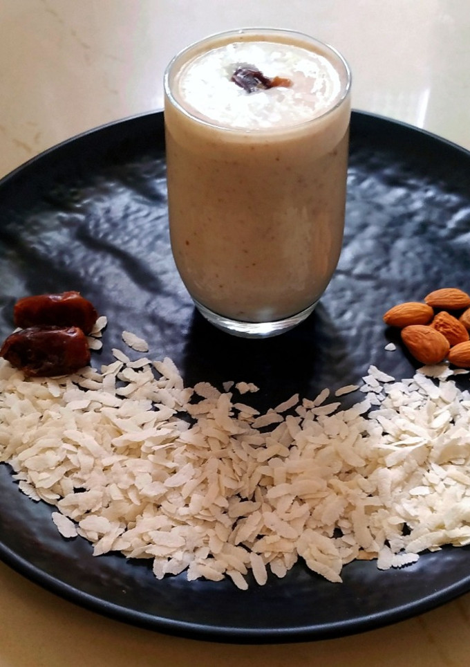 அவல் நட்ஸ் ஸ்மூத்தி செய்முறை முக்கிய புகைப்படம்