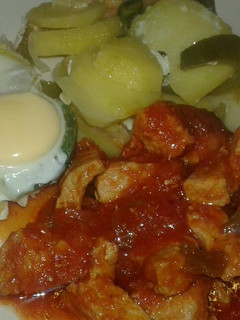Una foto de Carne con tomate
