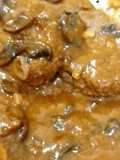 Beef patty saus mushroom
