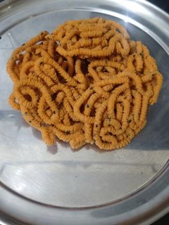 வரகு அரிசி முறுக்கு(varagu arisi murukku recipe in tamil) செய்முறை முக்கிய புகைப்படம்