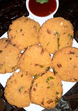 A picture of Chana dal vade.