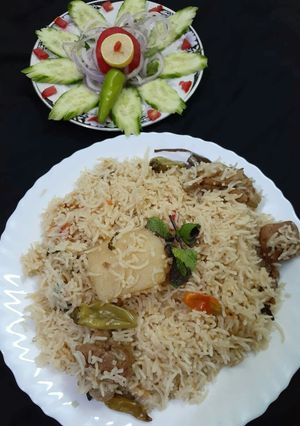 A picture of Yakhni palao.