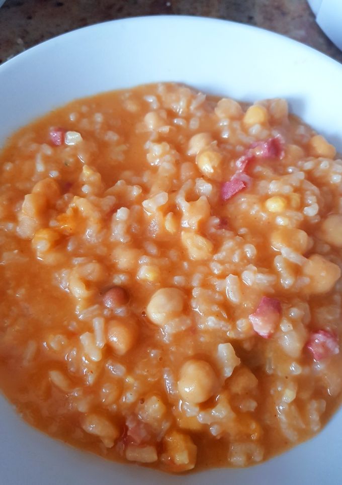 Una foto de Garbanzos con arroz tm5
