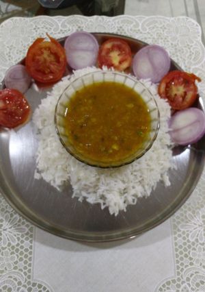 A picture of Gujarati khatti meethi dal.