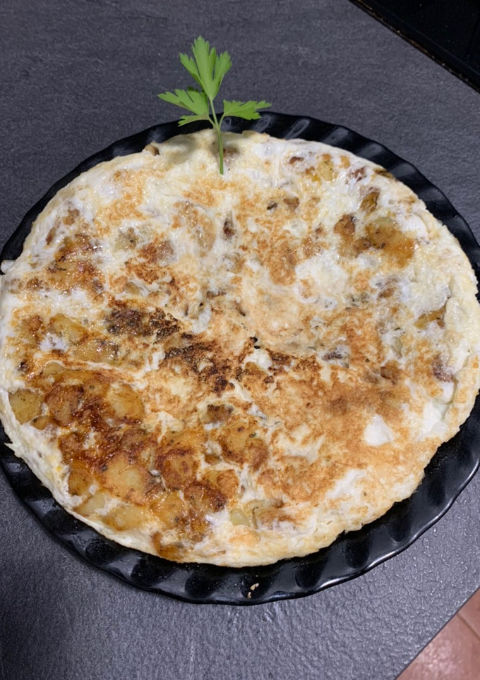 Una foto de Tortilla de patatas crujientes y claras