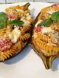 Barchette di melanzana con fusilli
