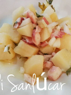 Una foto de Papas con pulpo