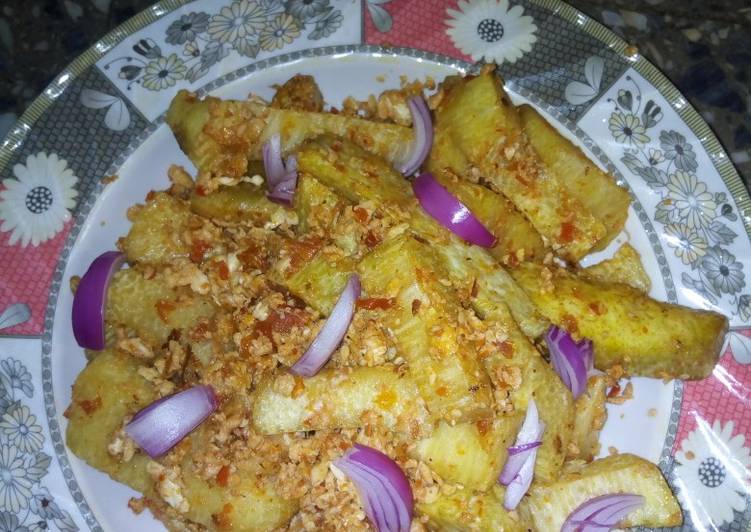 Easiest Way to Make Speedy Fried yam coated with egg sauce