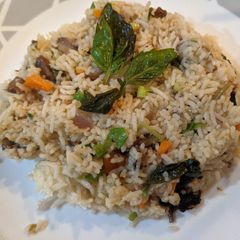 A picture of Basil fried rice.