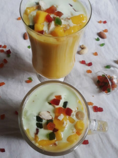 मैंगो मस्तानी(mango mastani in hindi) रेसिपी मुख्य फोटो