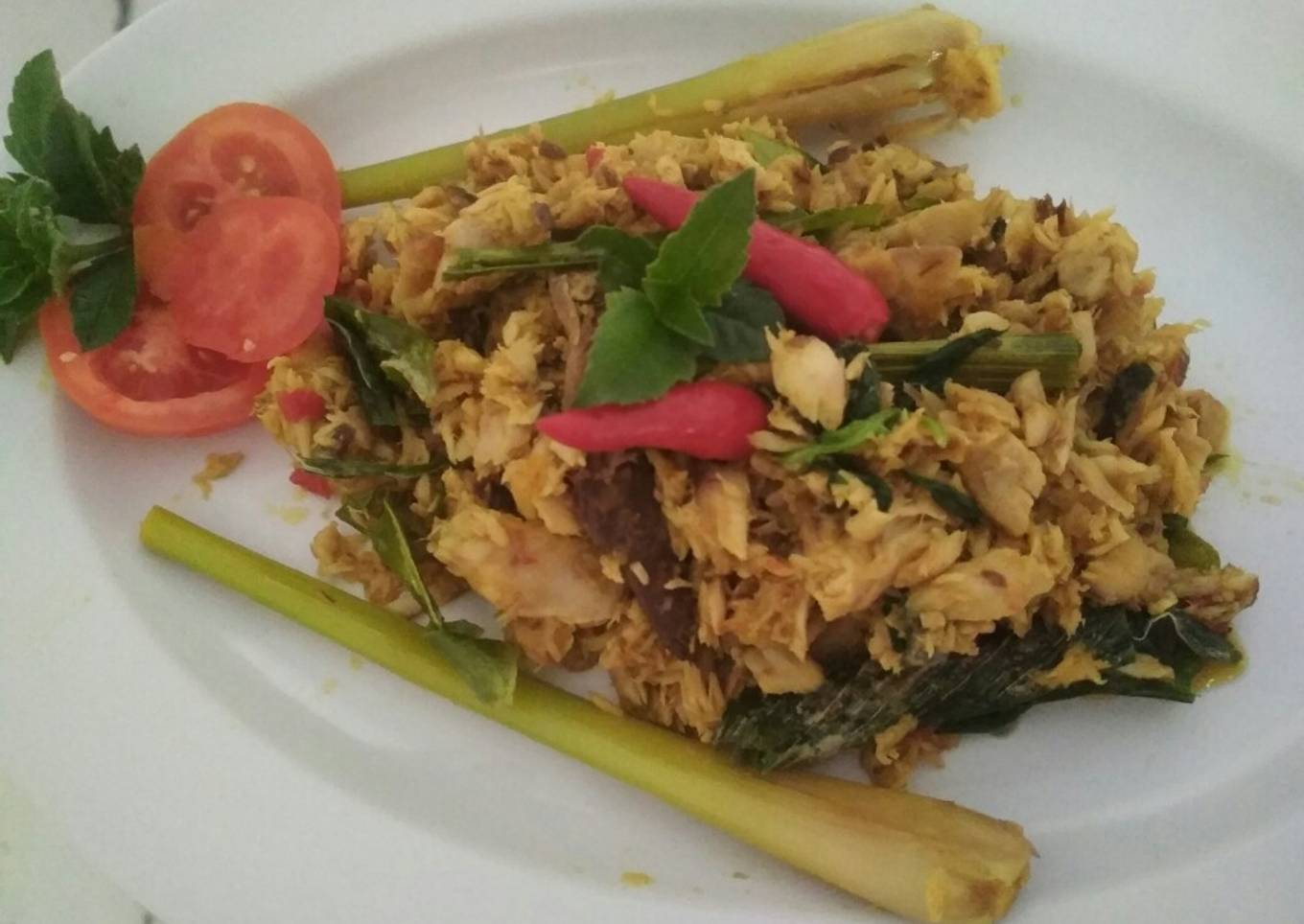 Tuna suwir rica