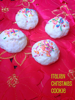 A picture of Italian Christmas Cookies.