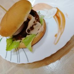 Veggi burger A picture of Veggi burger.