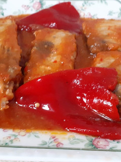 Una foto de Bonito con tomate