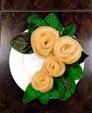 Thịt luộc cuộn lá mơ chấm mắm tôm