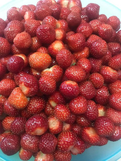 Una foto de Mermelada de frutillas enteras