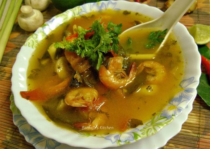 Thai Tom Yum Soup with Prawns