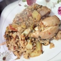 A picture of Chicken gobhi methi ka salan.