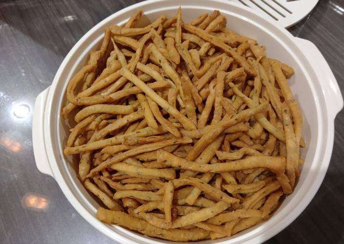 Cara Bikin Kue Bawang seledri kesyukaan Anak Bontot Bahan Sederhana