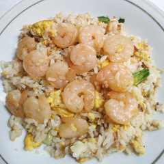 A picture of Nasi gorengyangchow.