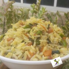 A picture of Chinese fried rice.