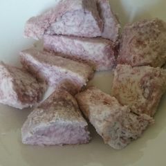 A picture of Boiled arrow roots.
