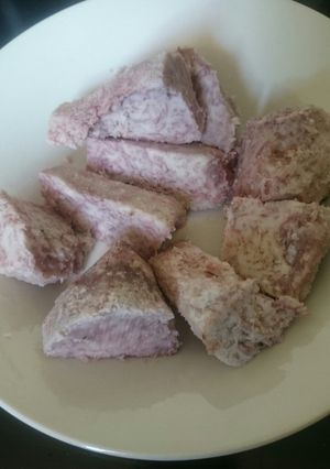 A picture of Boiled arrow roots.