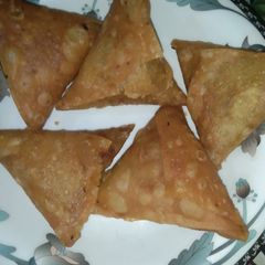 A picture of Keema samosa.