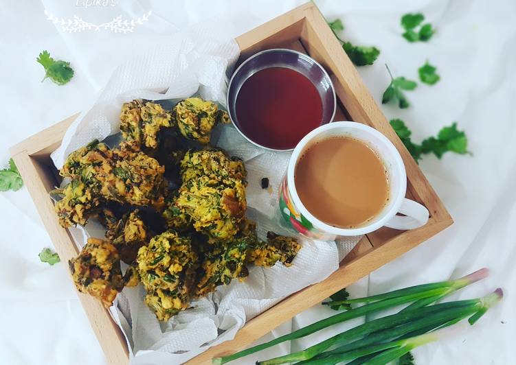 Spring onion pakoras