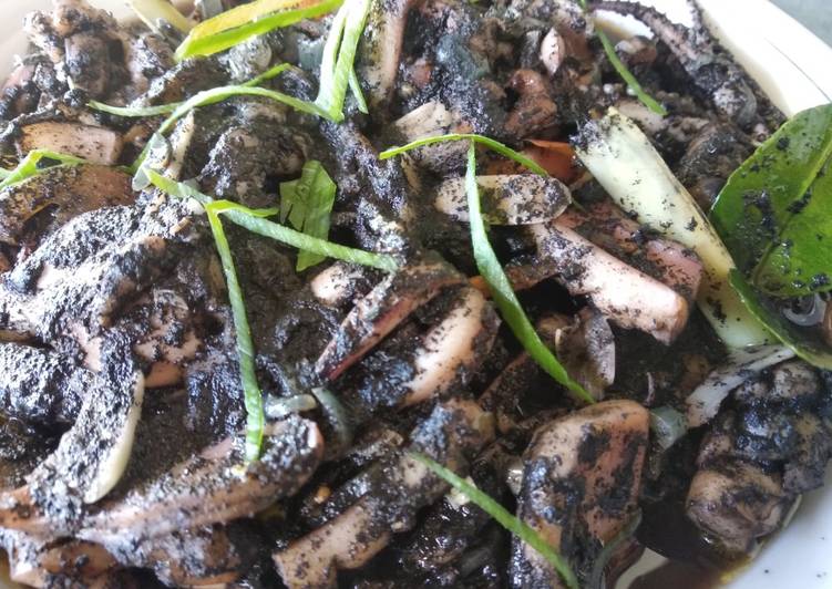 Cumi tumis hitam berempah