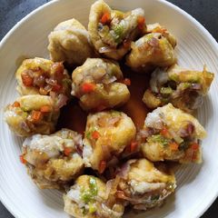 A picture of Stuffed Tofu Puffs.